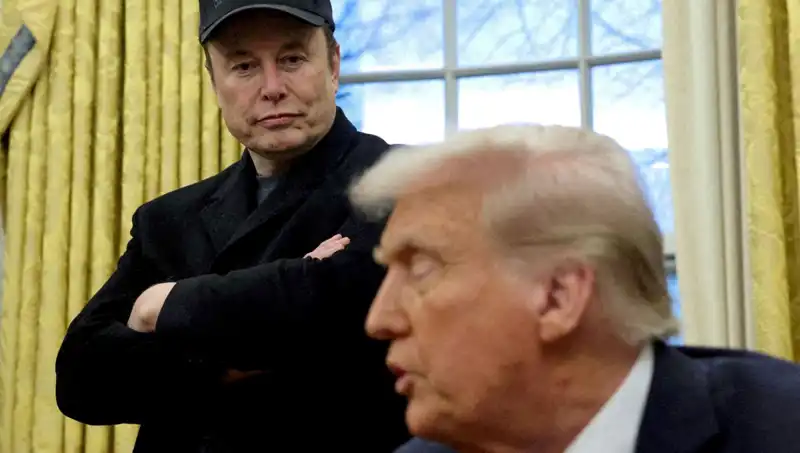 Elon Musk, Trump Kabinesinden Ayrıldığını Açıkladı: Nedenleri Neler?