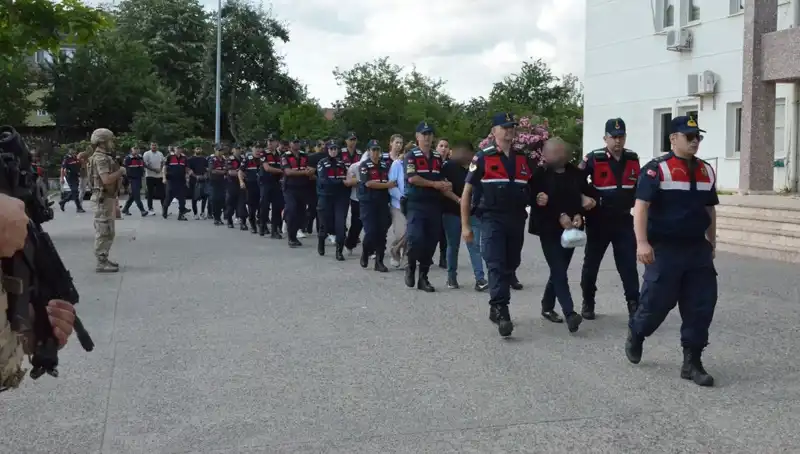 Hacizli Araçları Çarpıcı Tasarımlarla Satıyorlar: Dolandırıcılık İddiaları