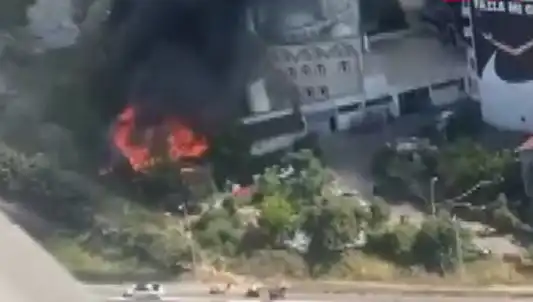 Kağıthane'de Meydana Gelen Korkutucu Yangın, Şehirde Panik Yarattı