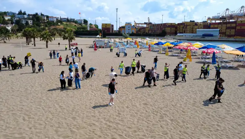 Plajlarda Çevre Temizliği: Doğaya Duyarlılık ve Toplumsal Bilinç Artıyor