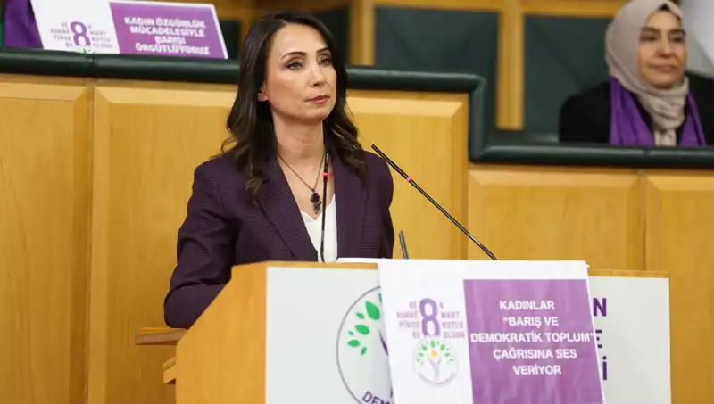 Tülay Hatimoğulları: Siyasi Kariyerinden Özel Yaşamına Her Şey Burada