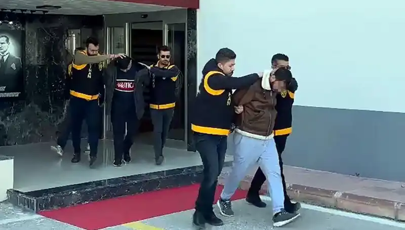 Silahlı Saldırıyla İki Milyon Lira İsteyen İki Şüpheli Tutuklandı!