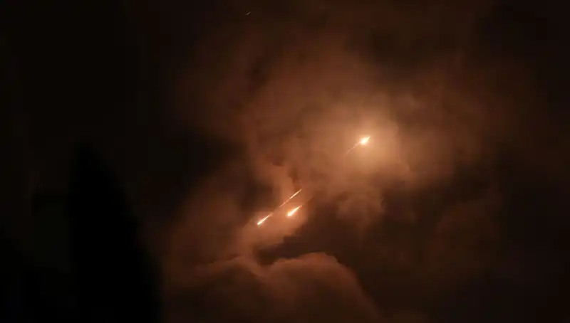 İran’ın Gece Saldırıları: Füzelerin Gizli Zamanlamasının Arkasındaki Sebepler