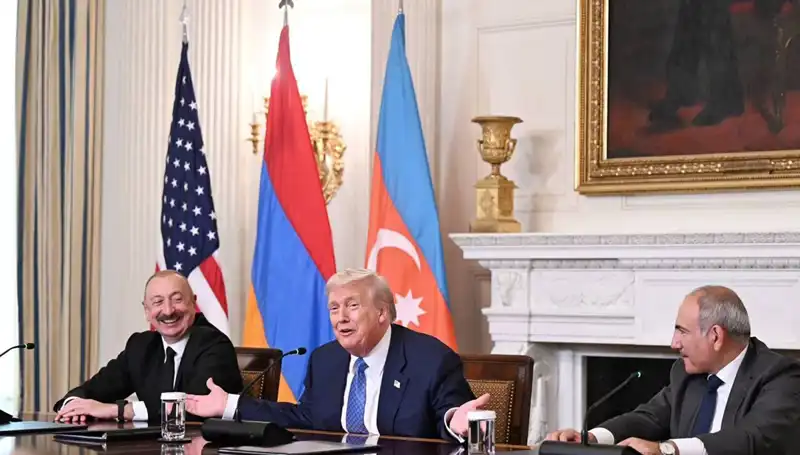 Aliyev, Ermenistan’a Anayasa Çağrısı Yaptı: Zaman Kaybetmeyelim!