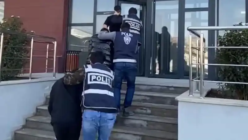 İstanbul’da Korsan Taksi Faciası: Gasp İddiası ile Şok Eden Olay!