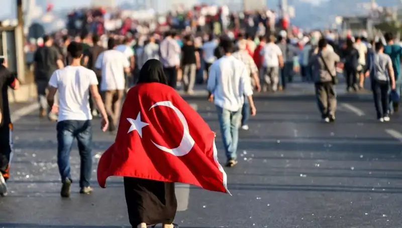Kabineden 15 Temmuz'a Özel Anlamlı Mesajlar Yayınlandı