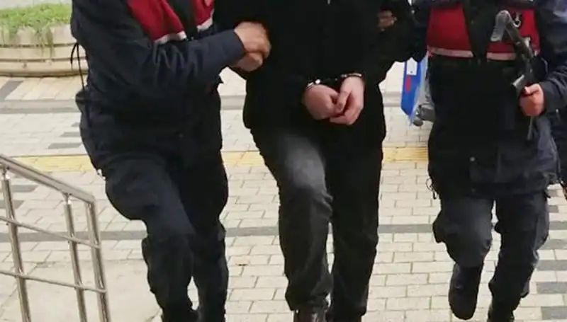Trabzon'da 6 Firari Hükümlü Operasyonu: Kaçaklar Yakaladı, Şehirde Tedirginlik Yarattı!