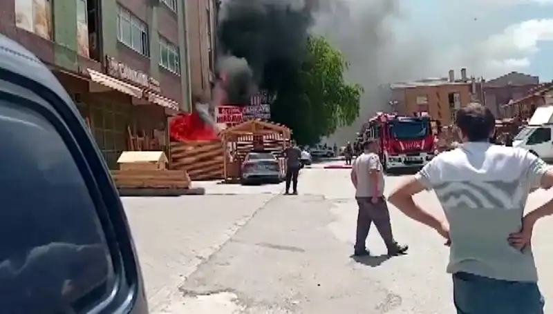 Ankara'da İş Yerlerinde Büyük Yangın: Sebep ve Sonuçlar Neler?