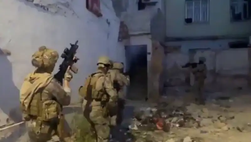 75 İlde Uyuşturucu Operasyonunda 2 Bin 311 Şüpheli Yakalandı!