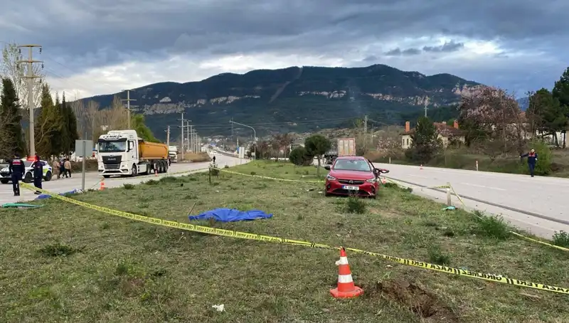 Karabük'te feci kaza: Aile bireyleri yolda can verdi!