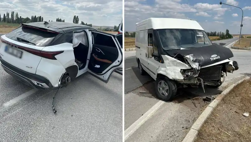 Çorum’da Hem Zaman Hem Hayat Kayıplarına Neden Olan Kafa Kafaya Çarpışma