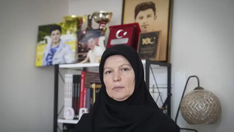 15 Temmuz'un Büyüyen Acısı: 16 Yaşında Şehit Olan Mahir Ayabak'ın Annesi