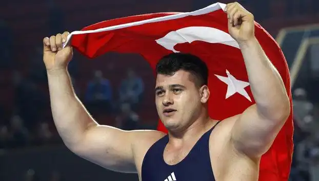 Milli Güreşçi Rıza Kayaalp’e Şok Men Cezası: Spor Dünyasında Tartışmalar Başladı