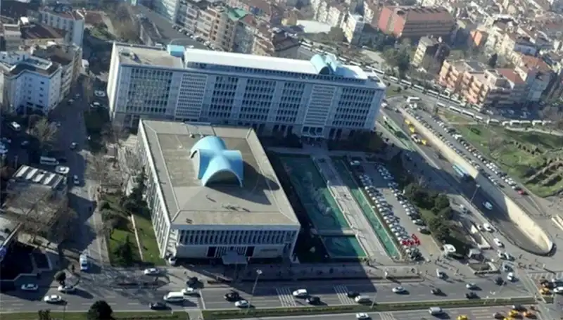 İBB Soruşturmasında Şok Gelişme: "Enderun" WhatsApp Grubu Mesajları İnceleniyor!