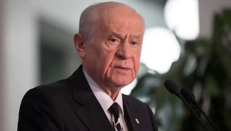 Kurban Vekaletini Kızılay’a Veren Bahçeli’den Örnek Davranış