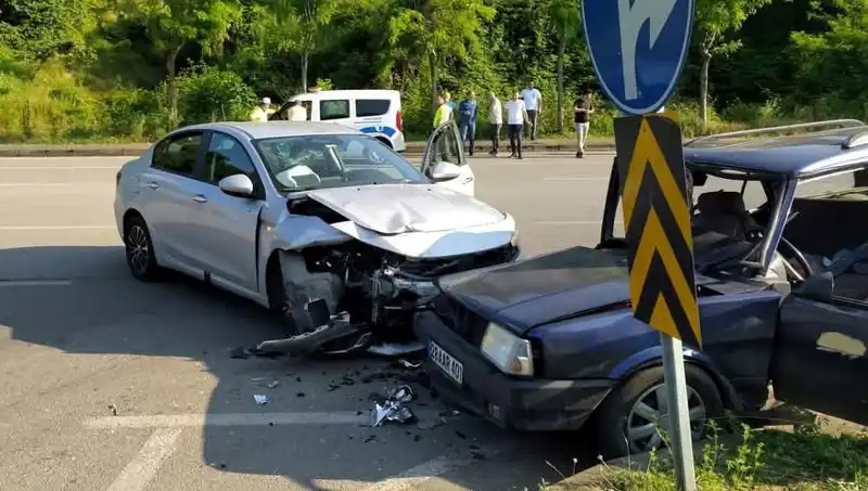 Görele'de Dehşet Anları: Sürücü Araç Camından Fırladı, Kaza Sonrası Şok