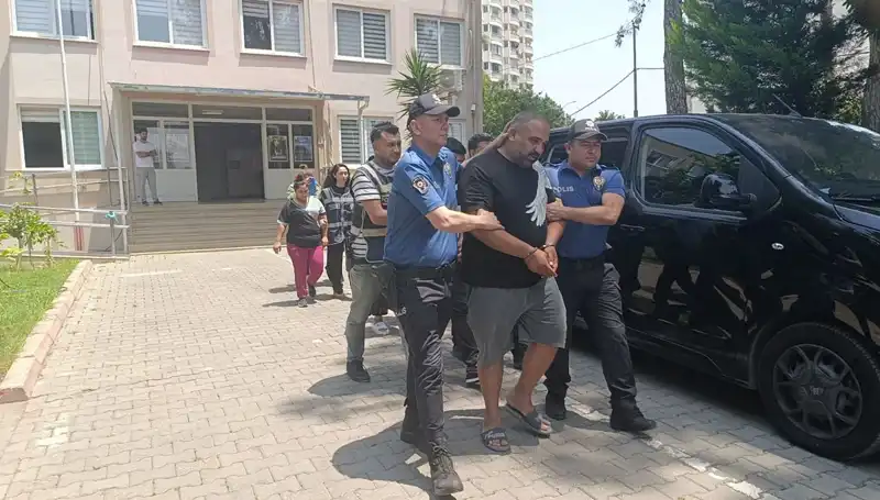 Adana'da Dolandırıcılık Ağı Çökertildi: 4 Şüpheli Tutuklandı!