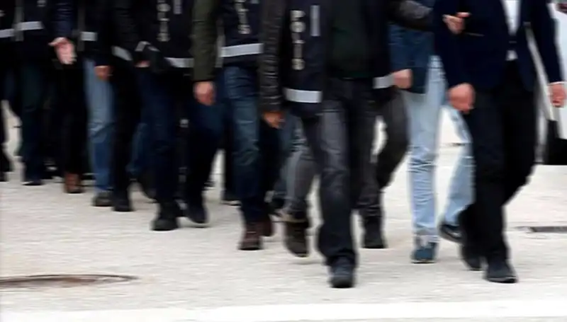 Kadın Profilindeki Tuzağa Düşenler: Gasp Kurbanı Olmanın Şok Edici Hikayesi
