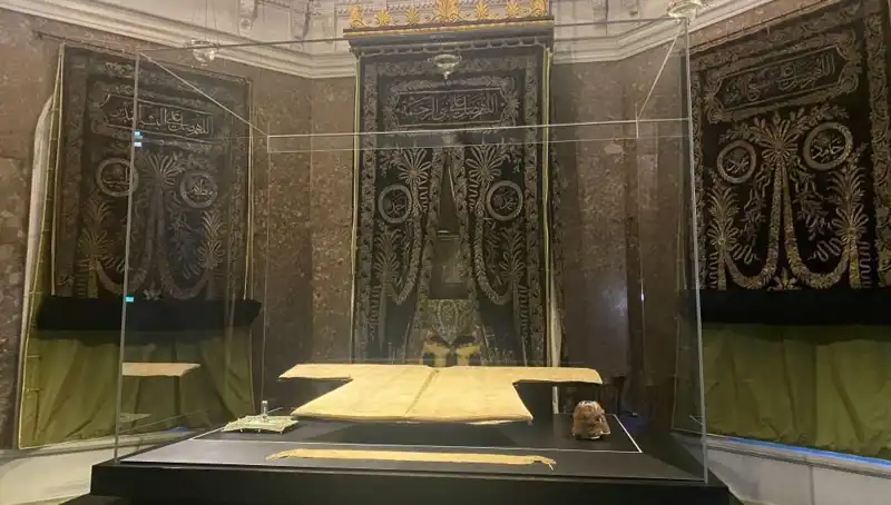Hırka-i Şerif Ziyareti: Tarihi Eşya Yeniden Turistlere Açılıyor