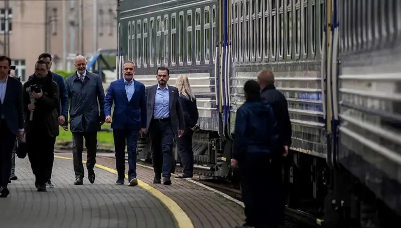 Dışişleri Bakanı Fidan, Ukrayna Turu ile Yeni Dönemi Başlattı