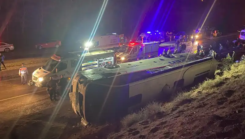 İşçi Servisi Kaza Yaptı: 23 Yaralının Dramı Ortaya Çıktı