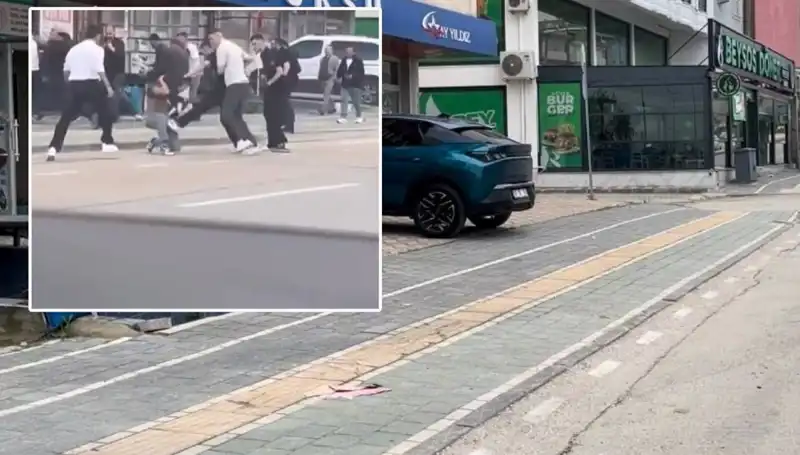 Aranan Şahıs Polise Saldırdı: Olay Anı Kameralara Yansıdı