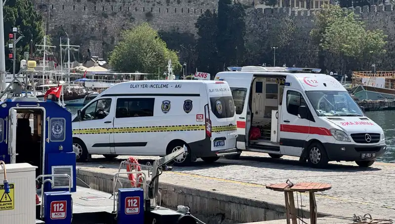 Antalya’da Denizde Bulunan Erkek Cesedi, Gizemini Koruyor