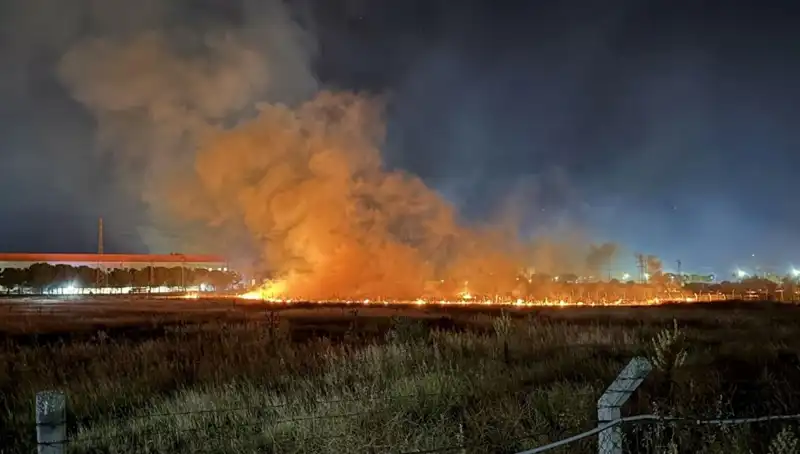 İzmir’de Gece Yarısı Yangın Paniği: Flaş Gelişmeler ve Korkutan Detaylar