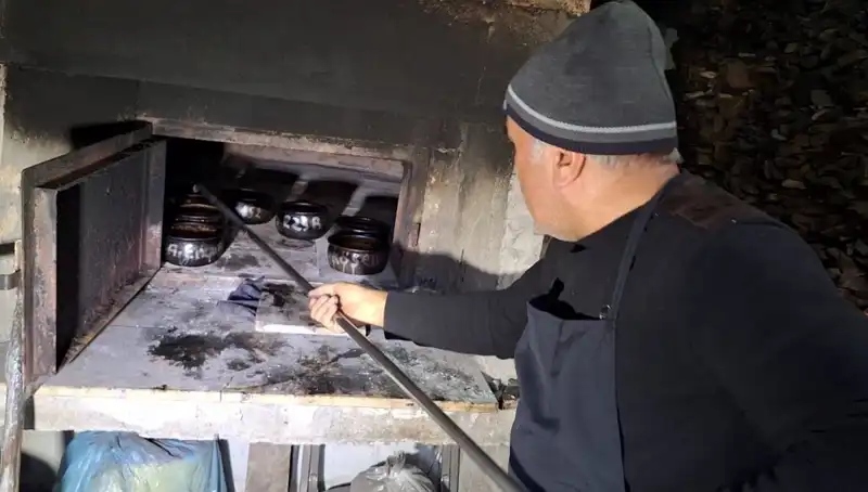 Günün Her Saatinde Taze Pişirilen Efsane Lezzetler: Kalede Davul Tınılarıyla  Şenlik