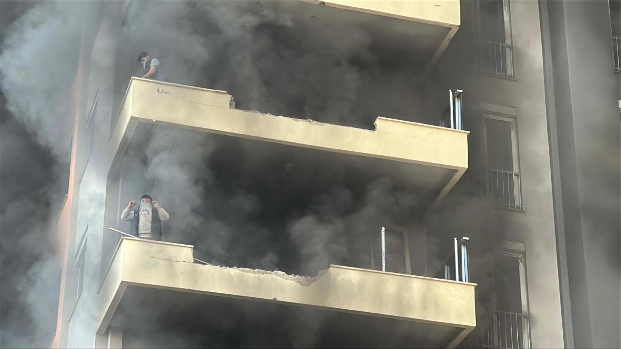 Antalya'da bir Otelde Yangın Çıktı