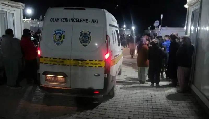 Husumet İki Grup Arasında Silahlı Kavga ile Büyüdü, Kanlı Sonuçlar Ortaya Çıktı