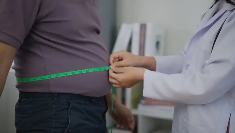 24 Yaşındaki Genç, İki Besini Bırakarak Şaşırtan 47 Kilo Verdi!