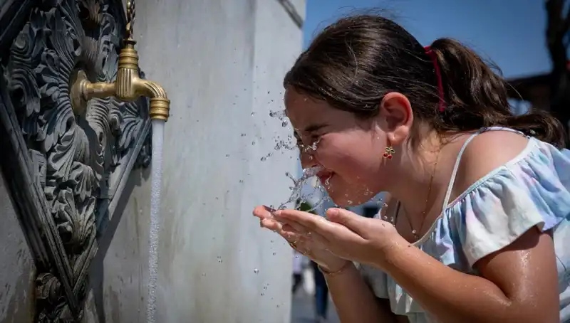 Türkiye'de 16 Şehirde Sıcaklık 40 Dereceyi Geçti: Yazın Rekorları Zorluyor