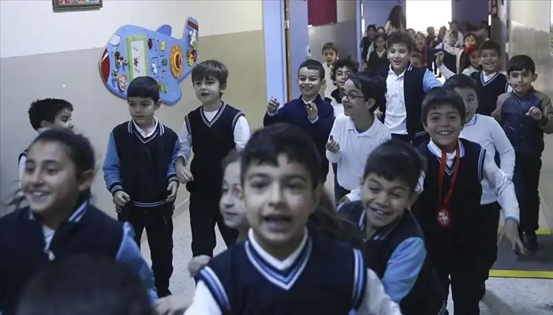 2025’te Okullar Ne Zaman Açılıyor? İşte Tatil Takvimi!