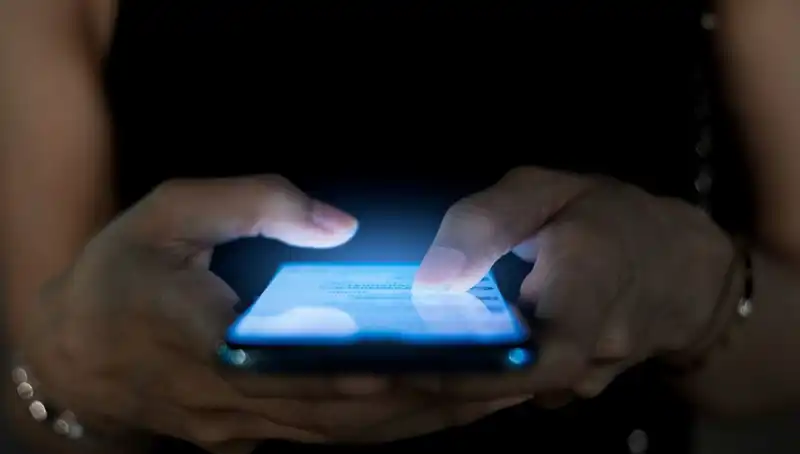Narsisizmin Gizli İfadesi: Telefon Alışkanlığına Dikkat!
