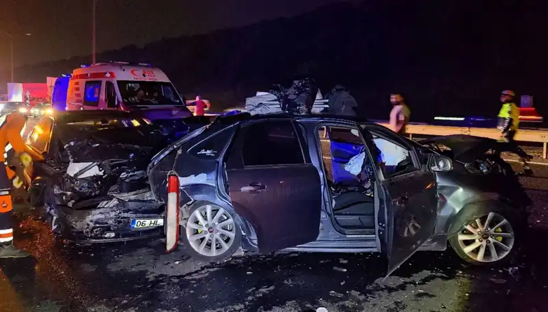 TEM Otoyolu'nda Zincirleme Kaza: 7 Kişi Yaralandı, Olayın Ayrıntıları Yürekleri Ağızlara Getirdi